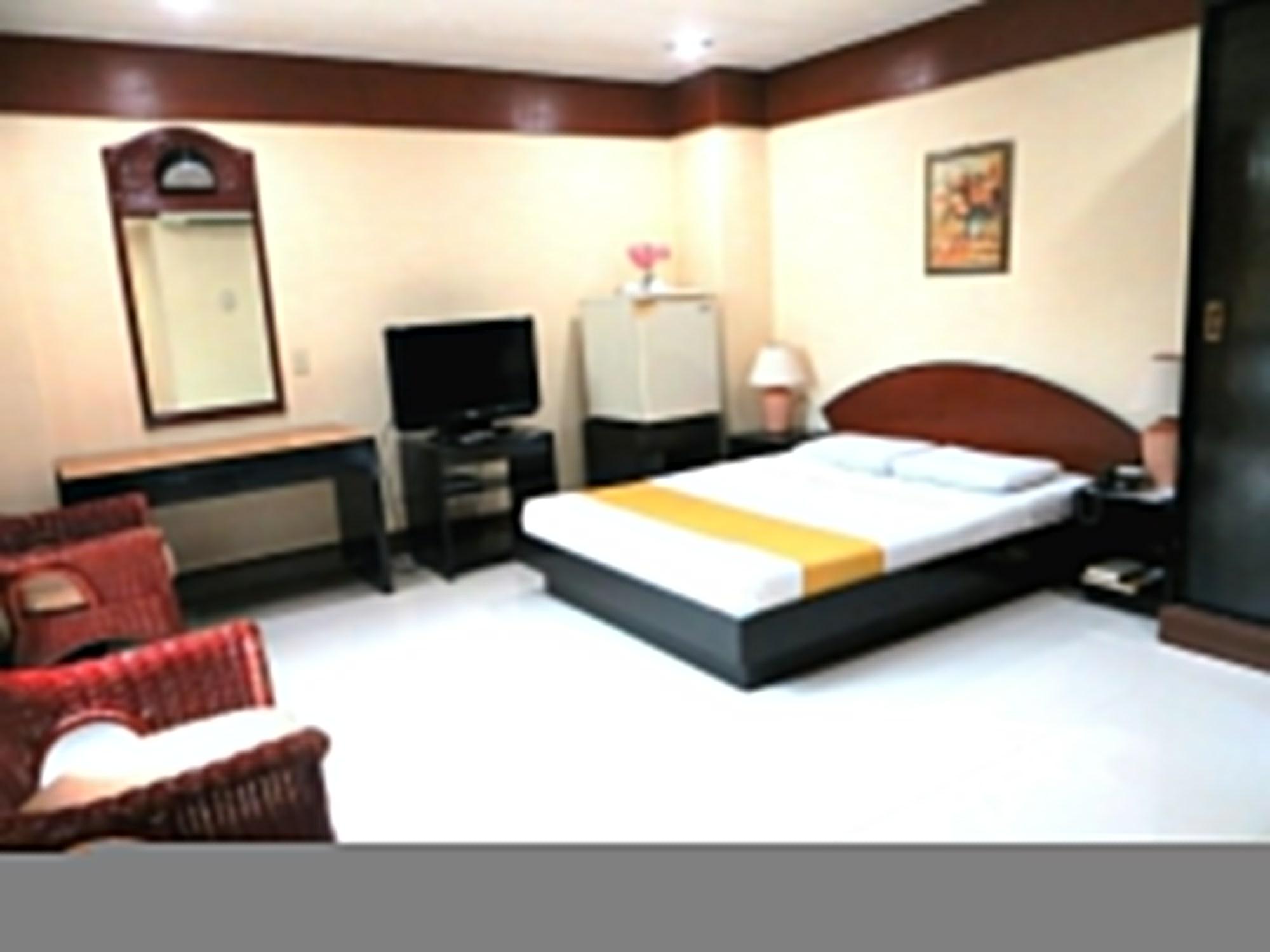 Paragon Suites Cebu Stadt Exterior foto