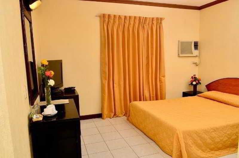 Paragon Suites Cebu Stadt Exterior foto