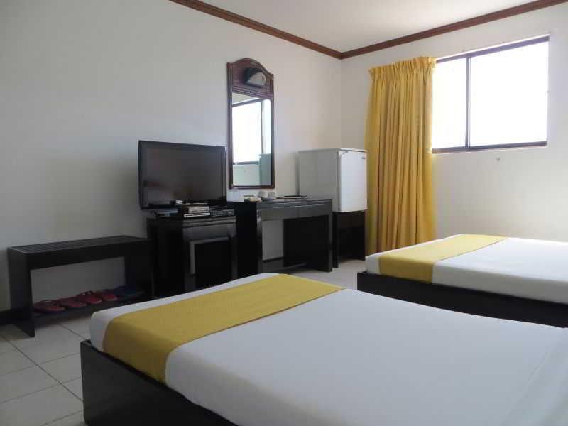 Paragon Suites Cebu Stadt Exterior foto