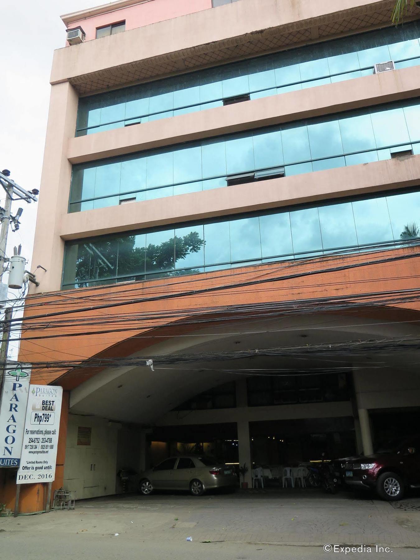 Paragon Suites Cebu Stadt Exterior foto