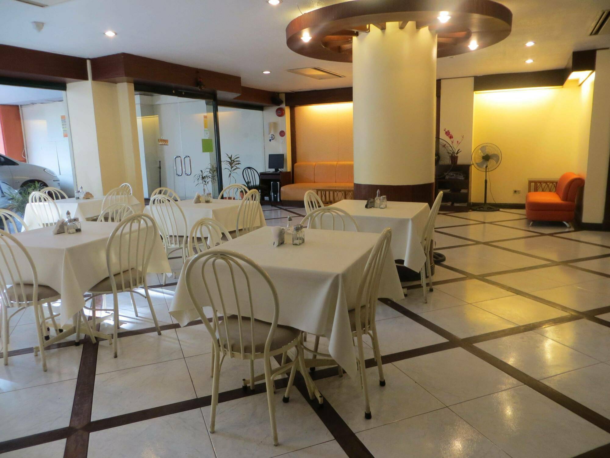 Paragon Suites Cebu Stadt Exterior foto